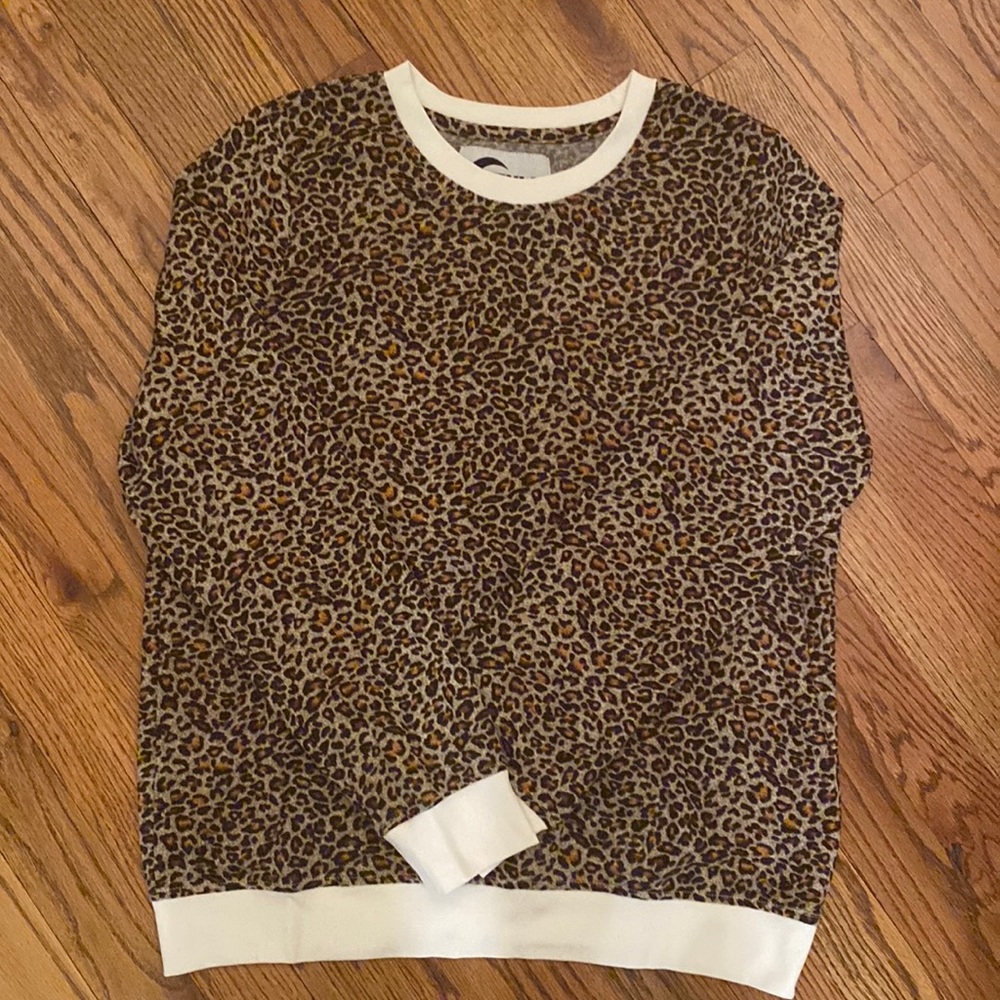 Zyia Active leopard print top